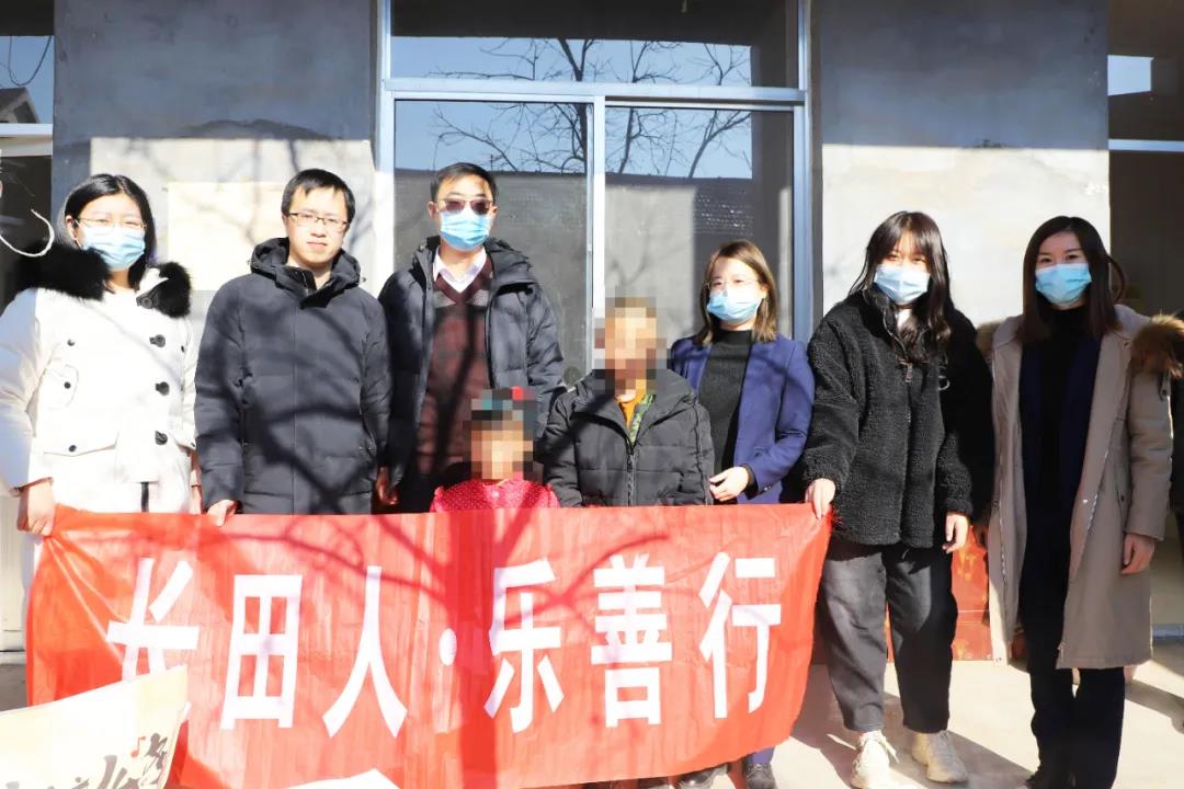 一處小屋 無限希望—團(tuán)區(qū)委攜手長田實業(yè)到捐建“希望小屋”走訪慰問