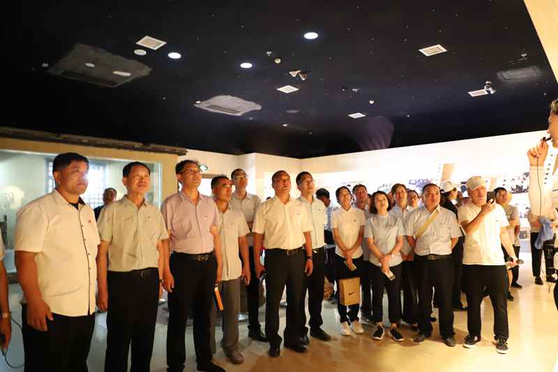 走進(jìn)革命圣地 領(lǐng)悟初心使命 —長(zhǎng)田實(shí)業(yè)黨支部開(kāi)展“慶七一”紅色教育活動(dòng)